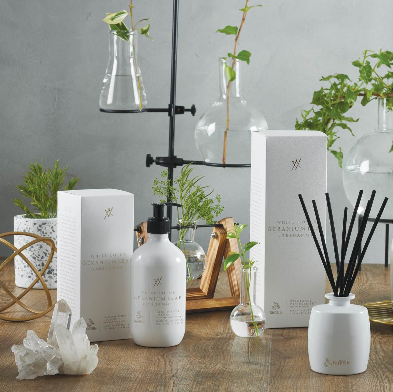 White Lotus, Geranium Leaf & Bergamot<br> Fragrance Diffuser Set | 220ml