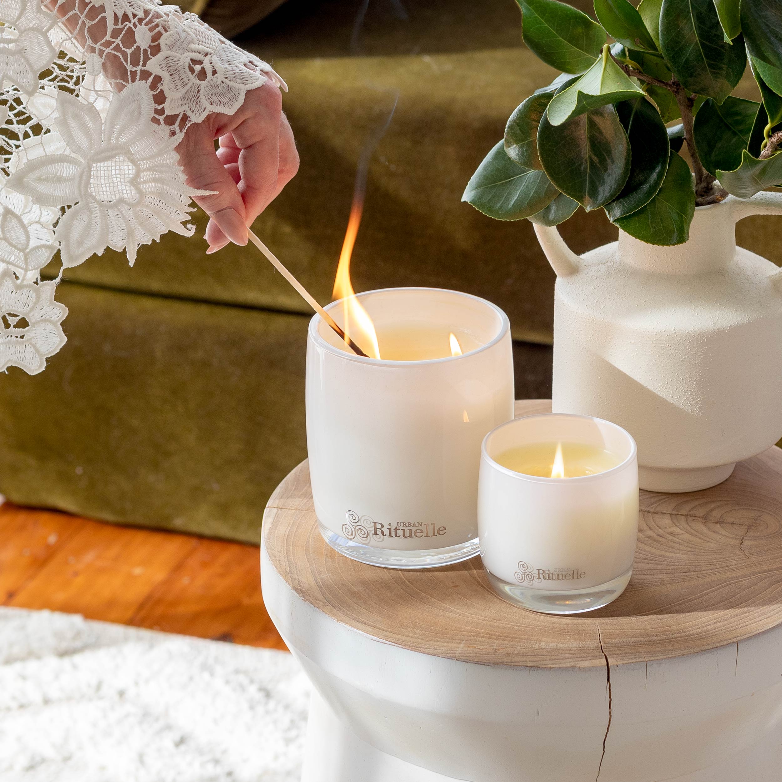 Saffron, Juniper Berries, Black Violet, Raspberry <br> Scented Soy Candle | 400gm