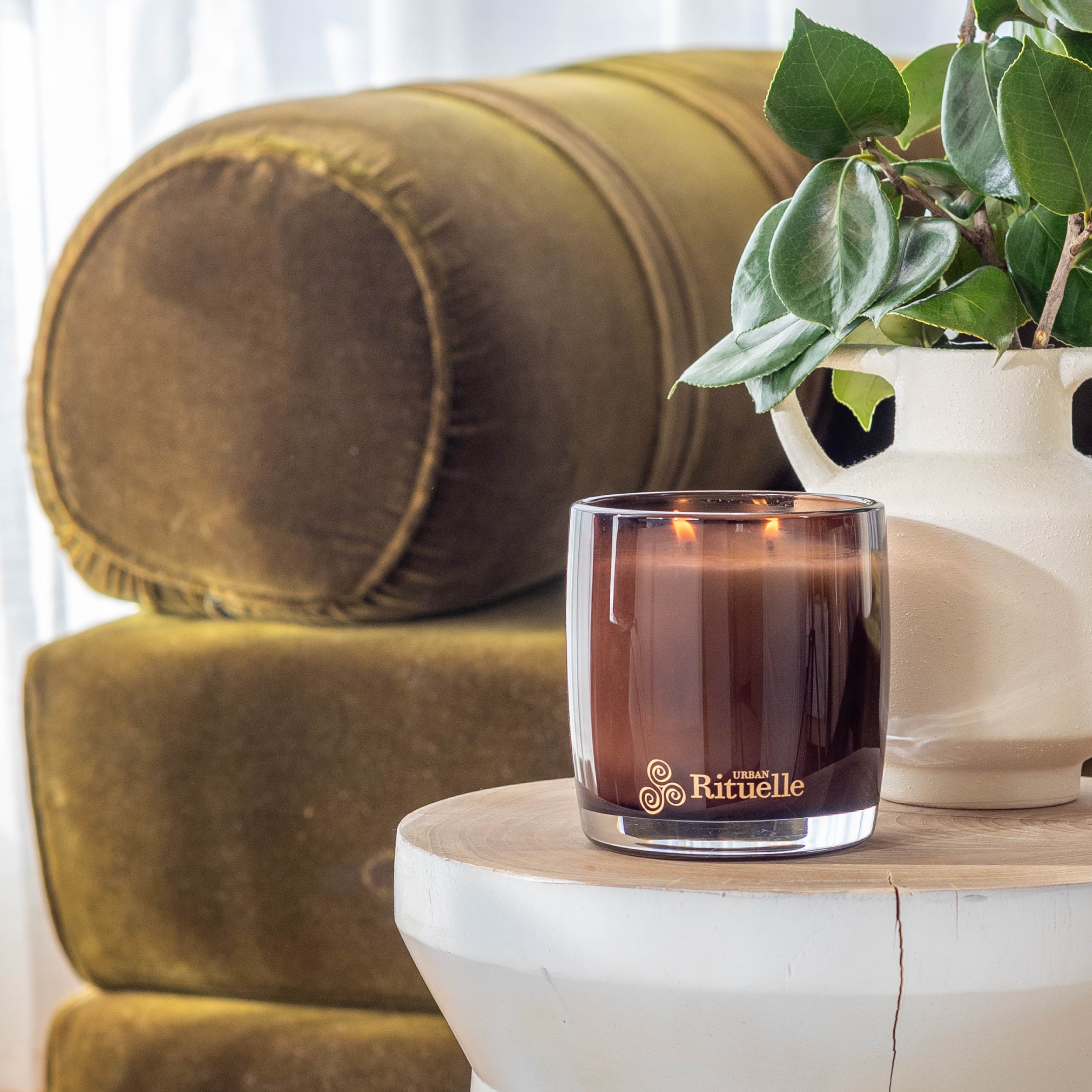 Wild Sage, Bitter Orange, Bergamot, Driftwood<br> Scented Soy Candle | 400gm