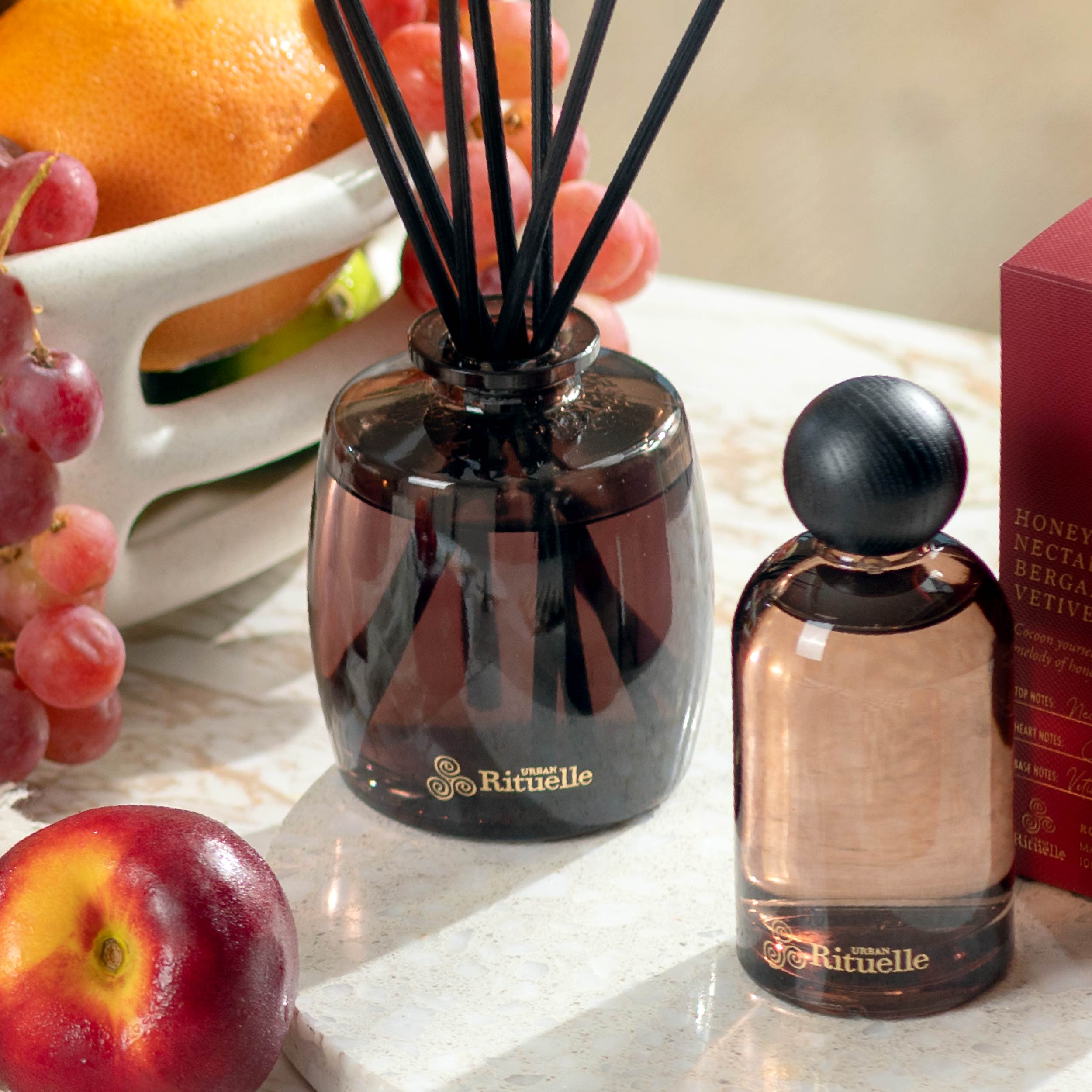 Nectarine, Honey Blossom, Bergamot, Vetiver<br> Room & Linen Mist | 100ml