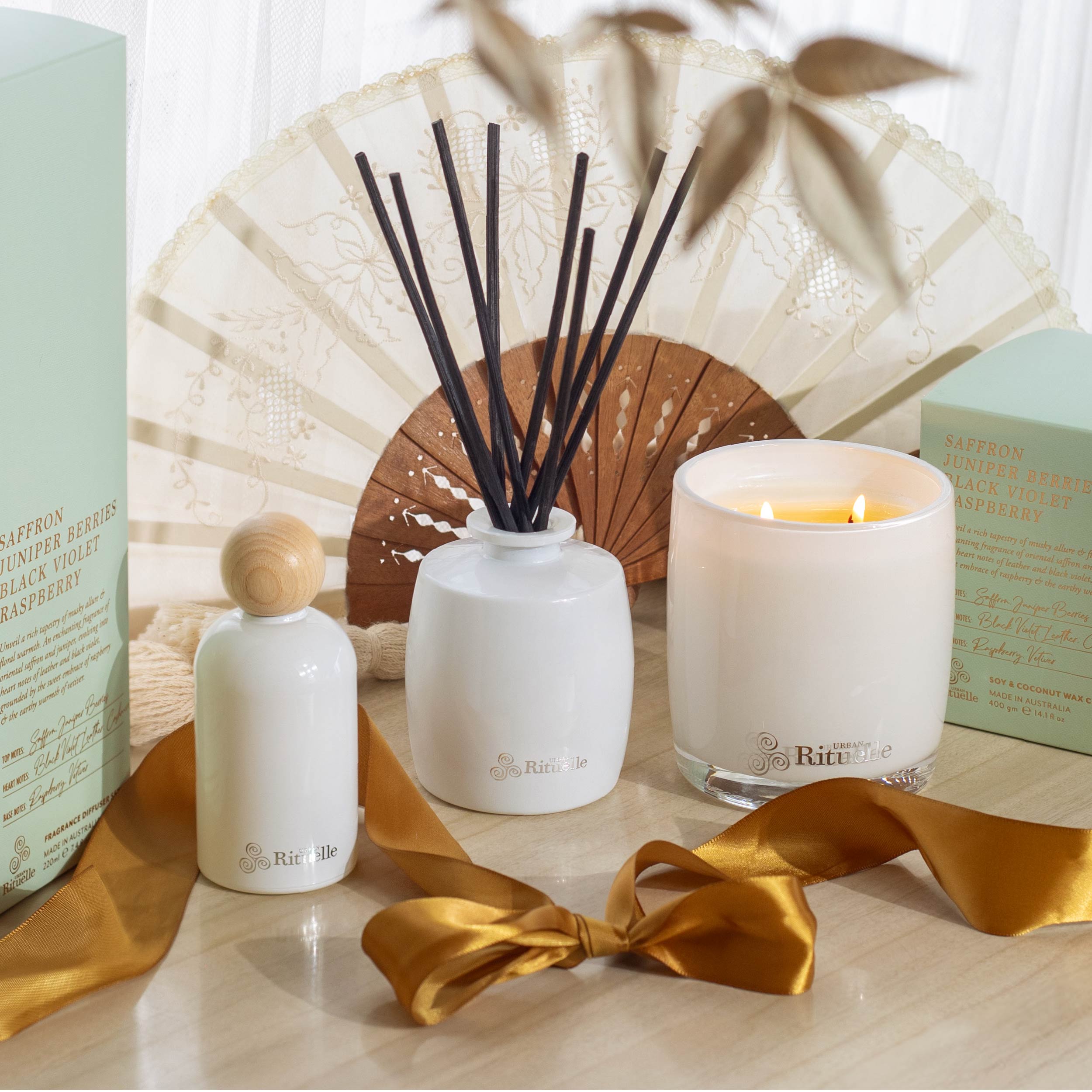 Saffron, Juniper Berries, Black Violet, Raspberry <br> Scented Soy Candle | 400gm