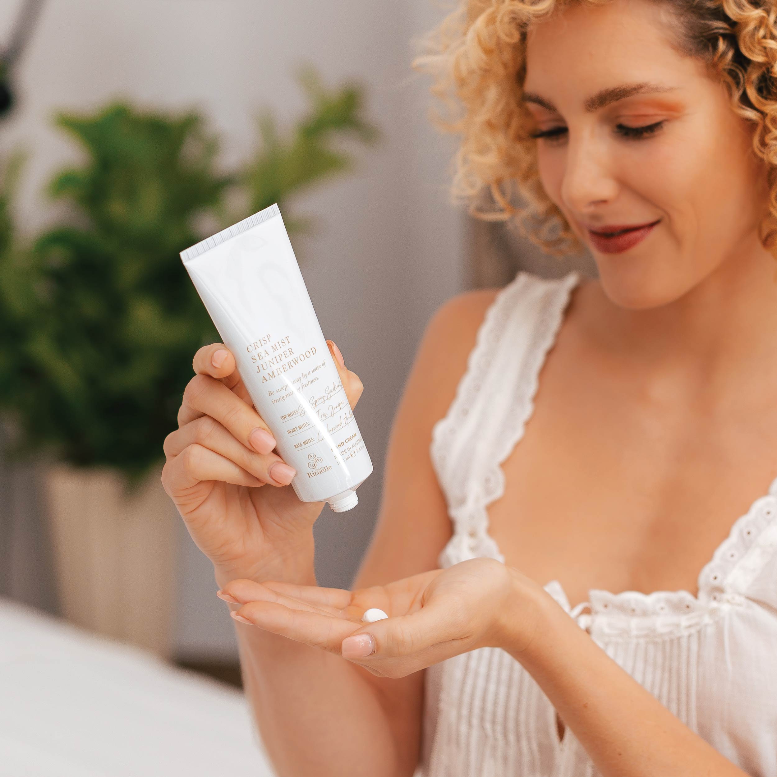Crisp Sea Mist, Juniper, Amberwood<br> Hand Cream | 100ml