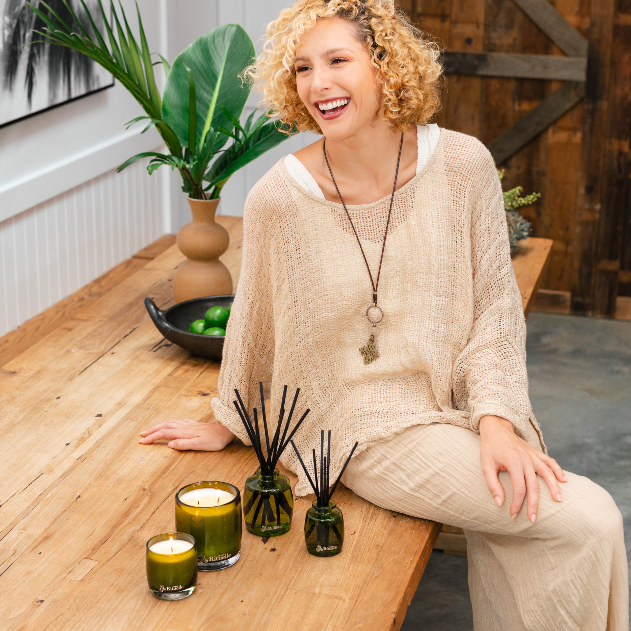 Lemongrass, Lemon Myrtle, Grapefruit & Eucalyptus<br> Scented Soy Candle | 400gm