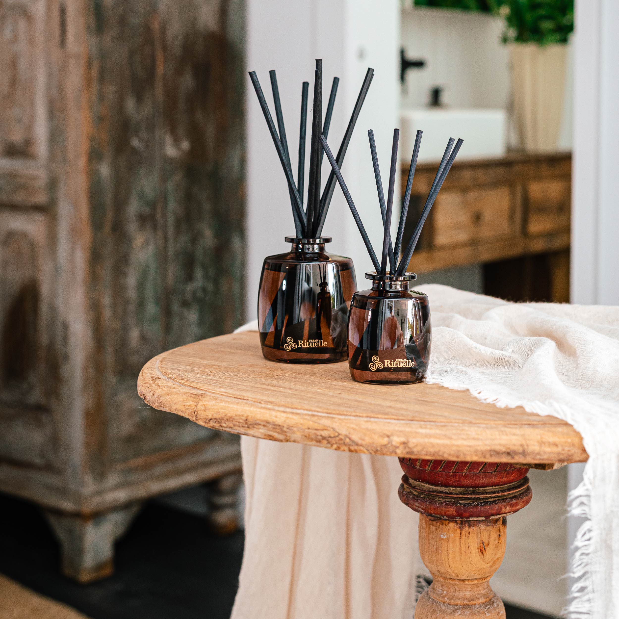 Black Amber, Rosewood & Cedar<br> Fragrance Diffuser Set | 220ml