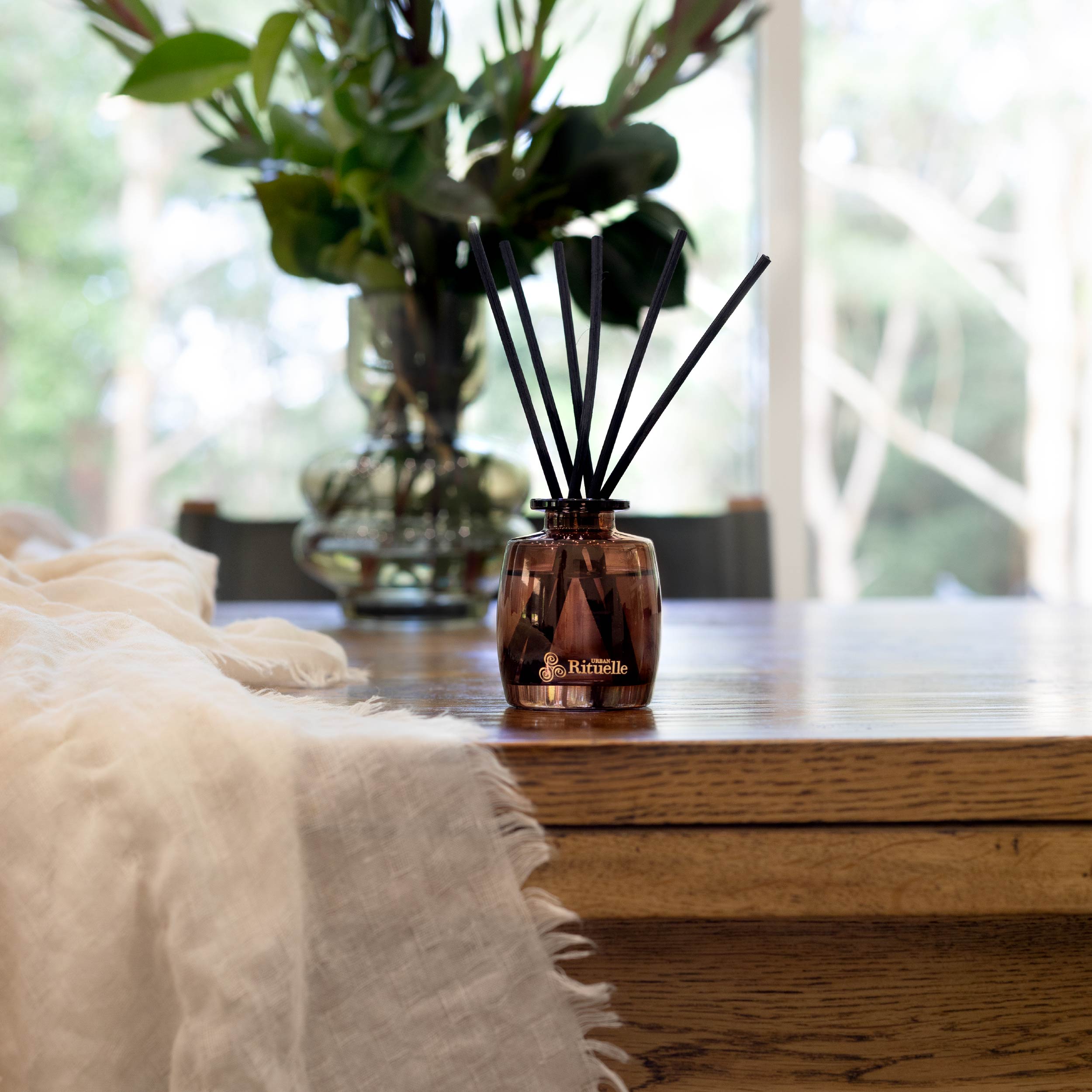 Nectarine, Honey Blossom, Bergamot, Vetiver<br> Mini Fragrance Diffuser Set | 90ml