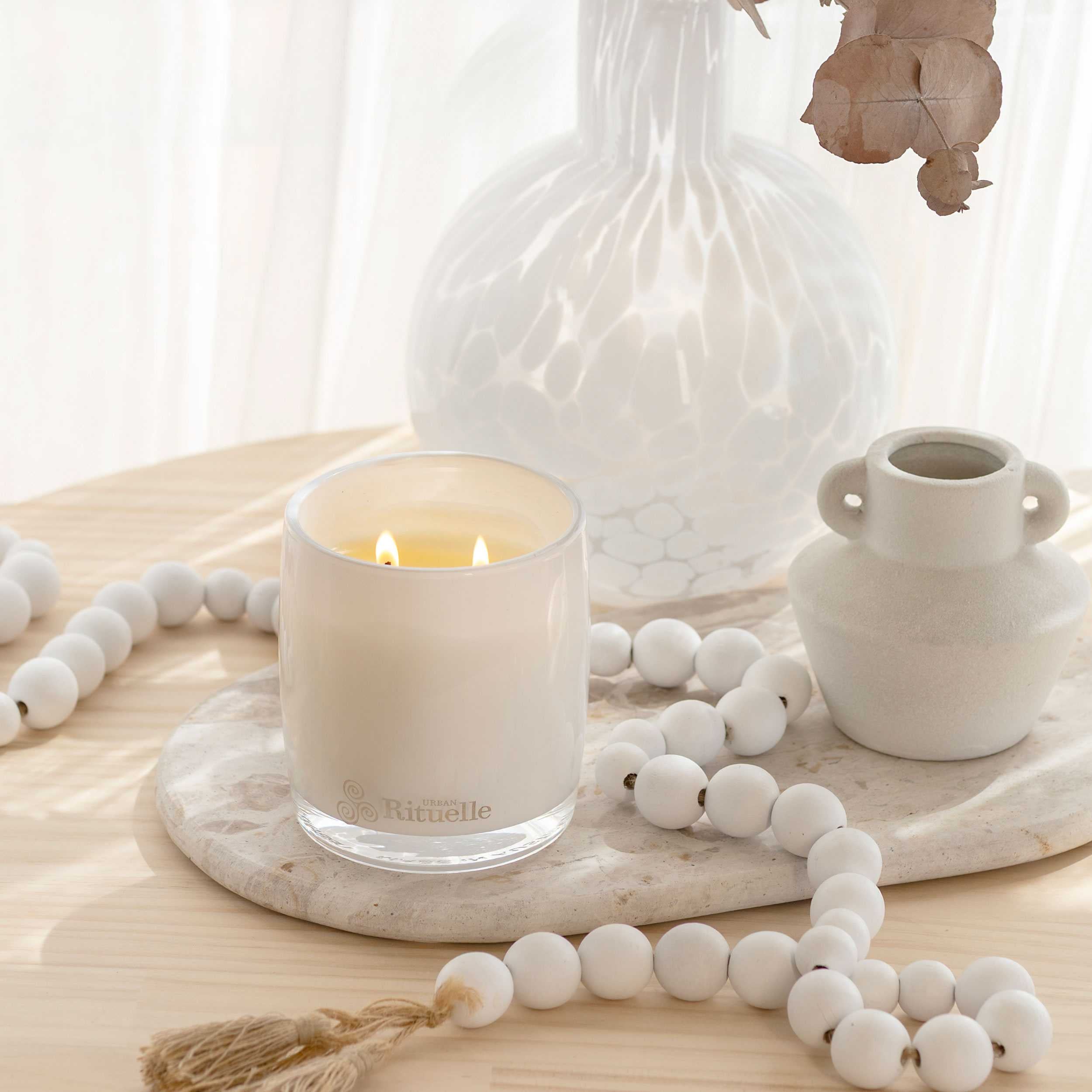 White Lotus, Geranium Leaf & Bergamot<br> Scented Soy Candle | 400gm