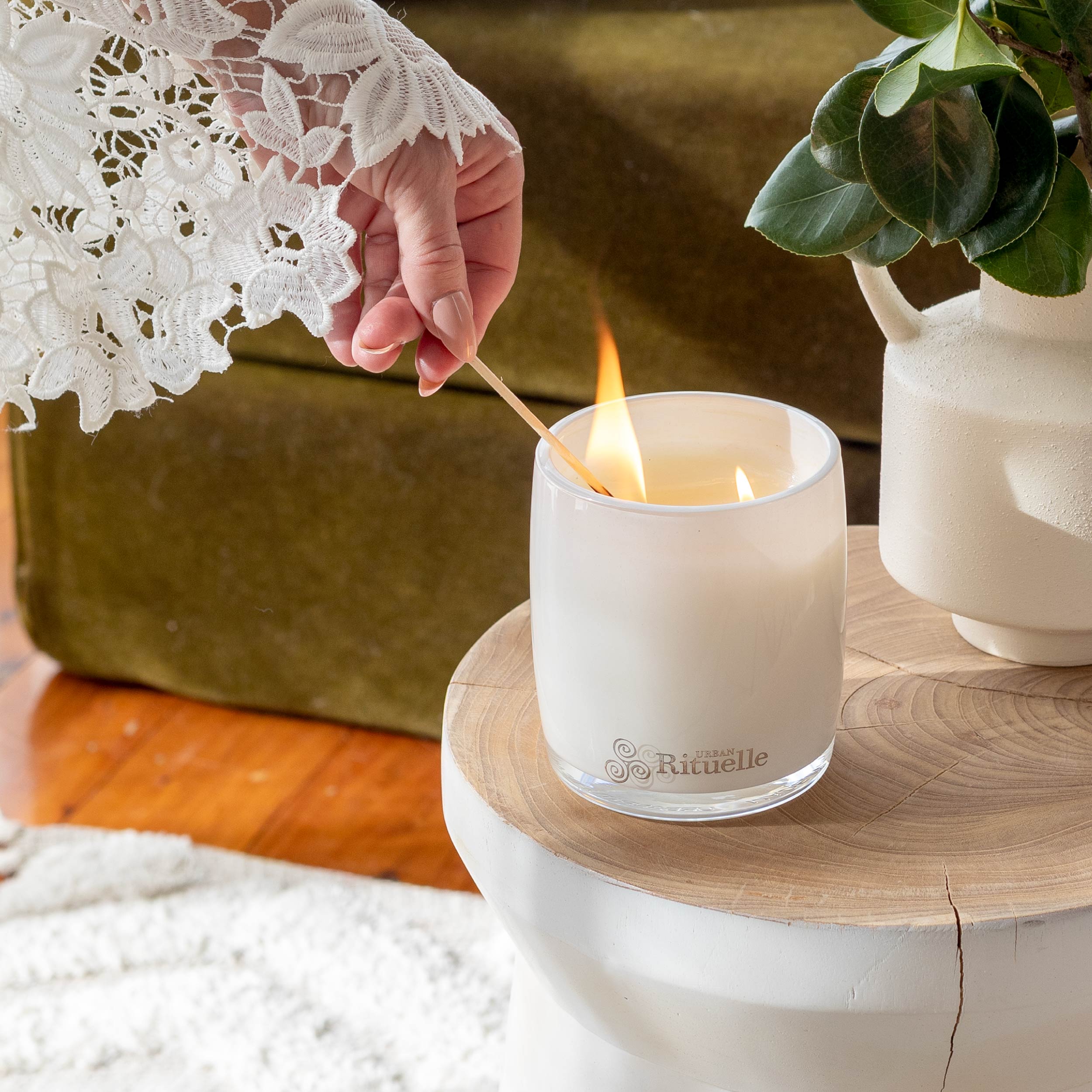 Lemongrass, Mandarin Zest, Tahitian Lime, Sandalwood<br> Scented Soy Candle | 400gm