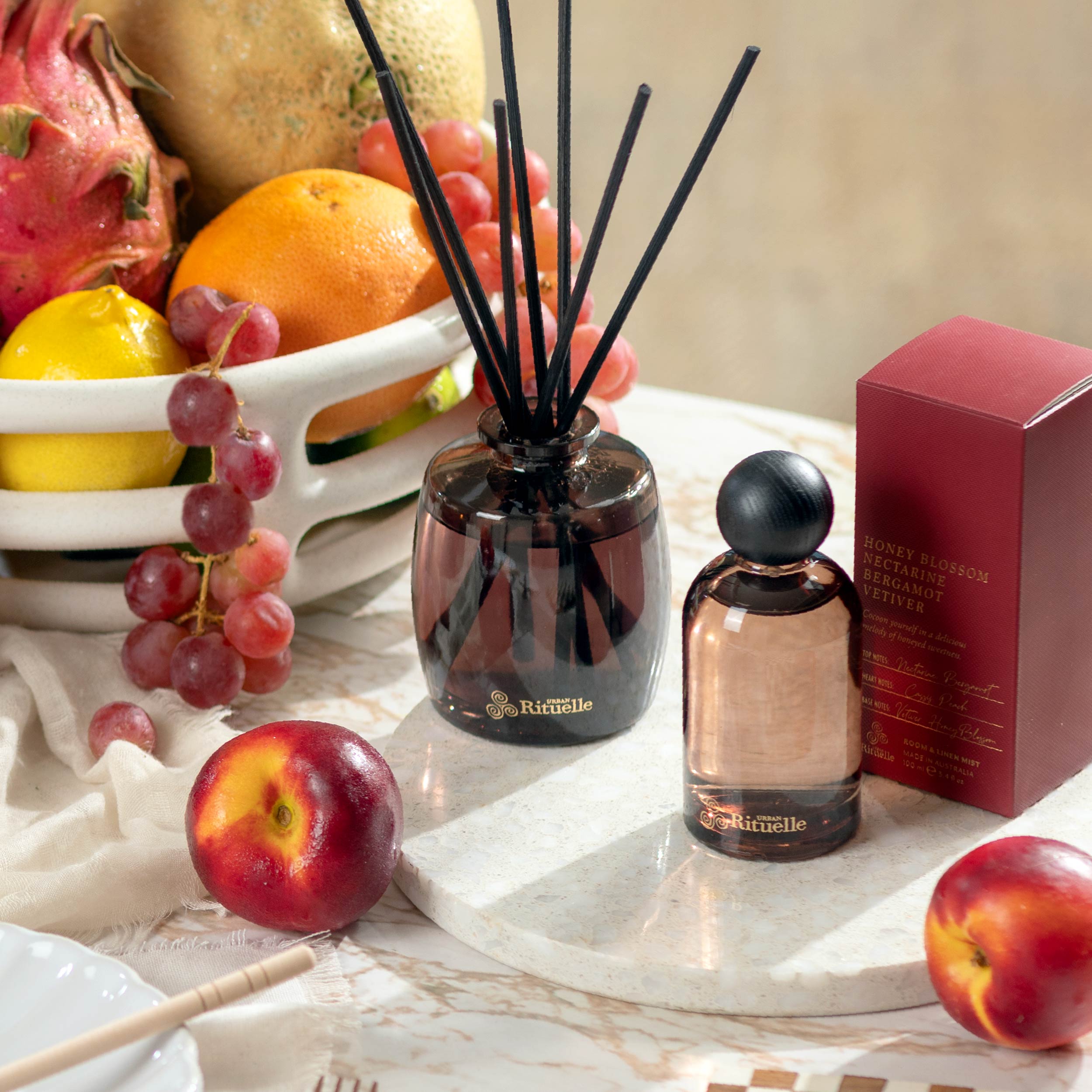 Nectarine, Honey Blossom, Bergamot, Vetiver<br> Fragrance Diffuser Set | 220ml