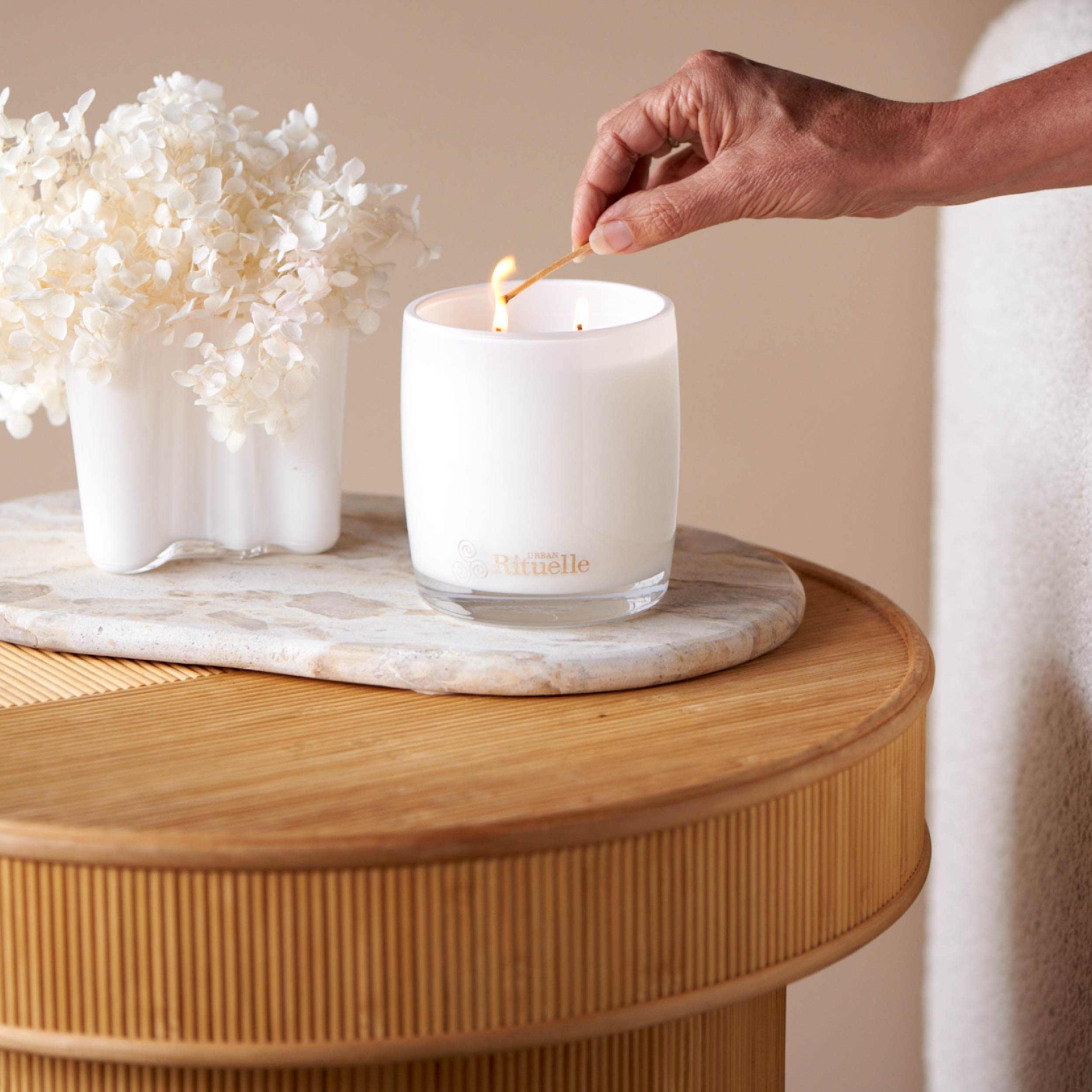 White Lotus, Geranium Leaf & Bergamot<br> Scented Soy Candle | 400gm