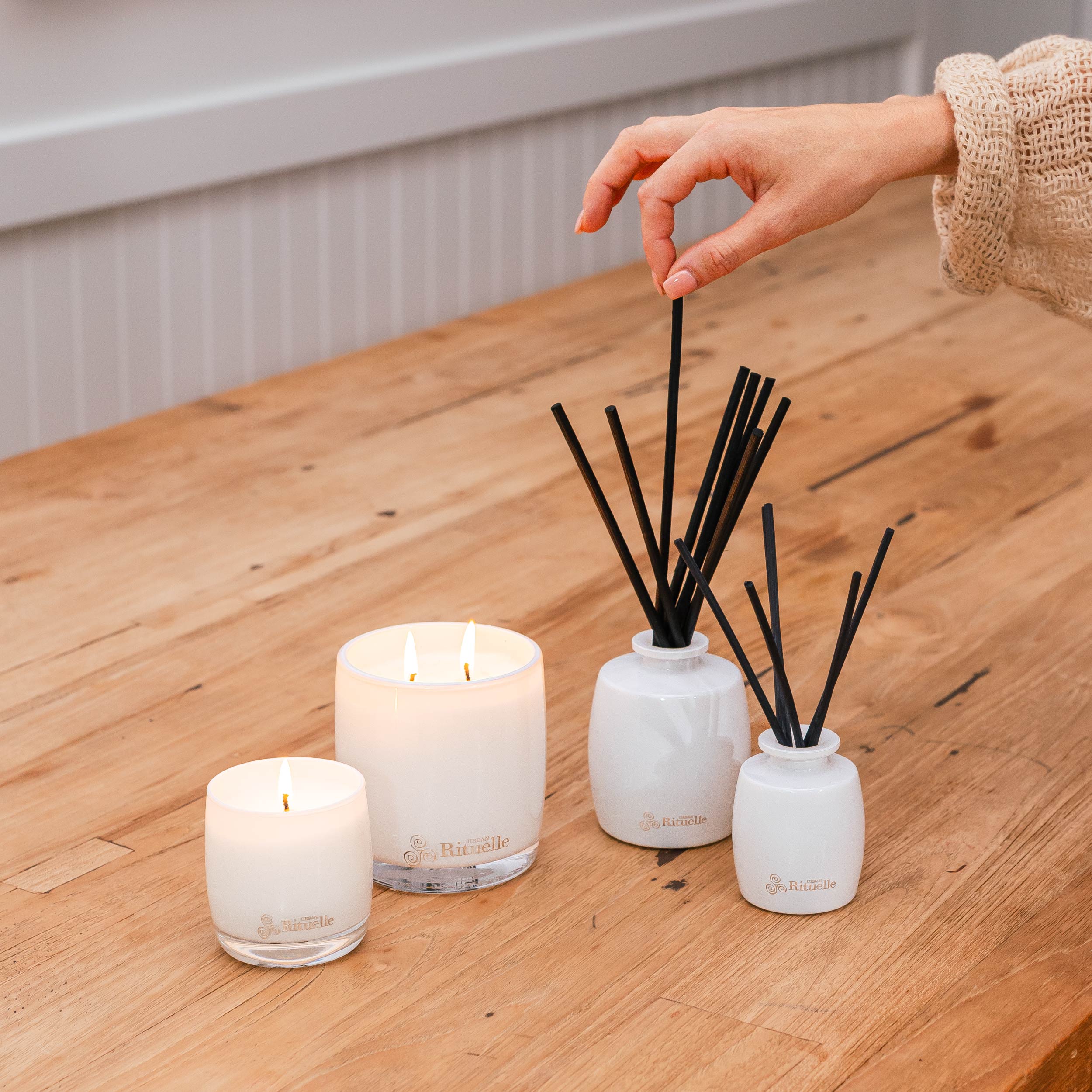 Crisp Sea Mist, Juniper, Amberwood<br>Fragrance Diffuser Set | 90ml