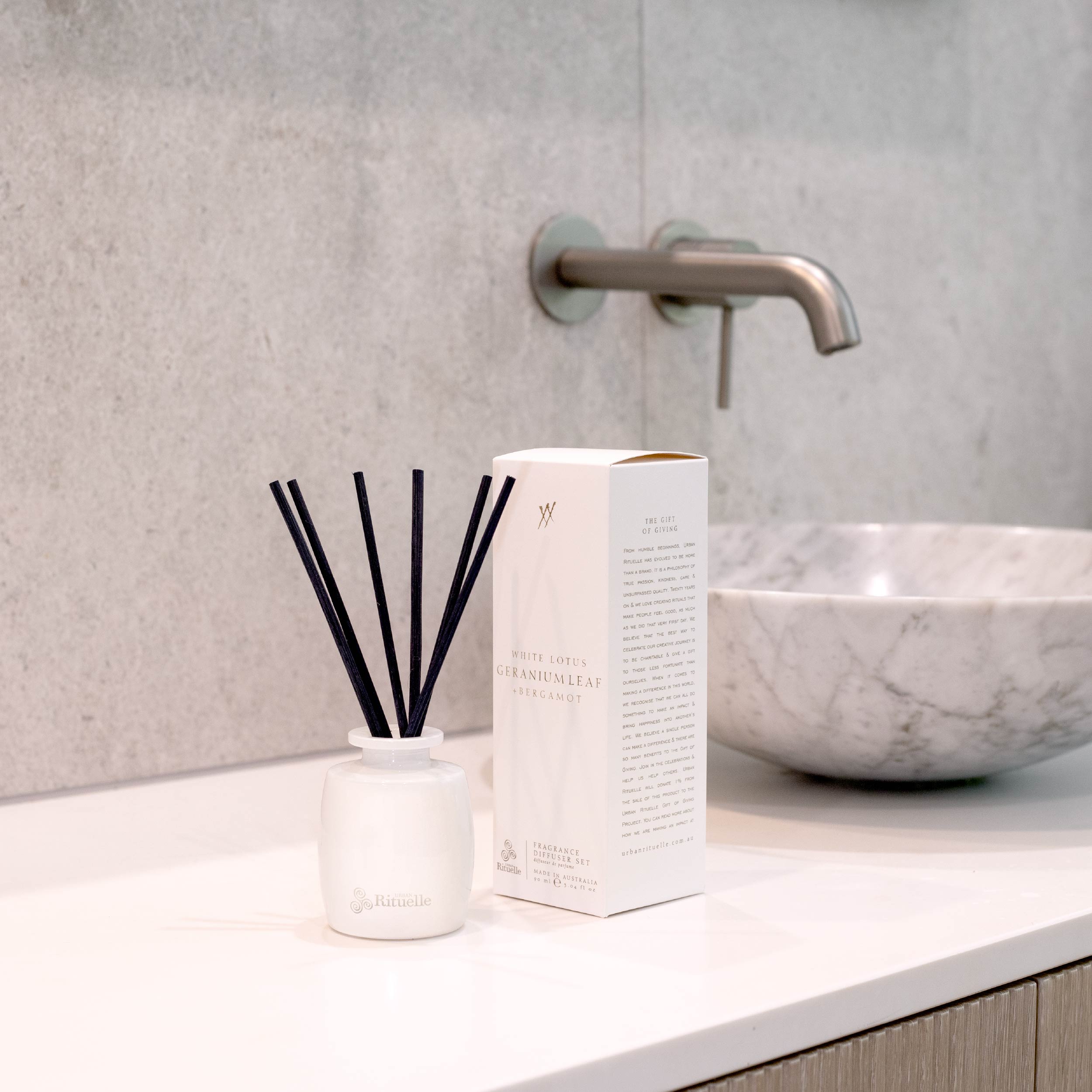 White Lotus, Geranium Leaf & Bergamot<br> Mini Fragrance Diffuser Set | 90ml