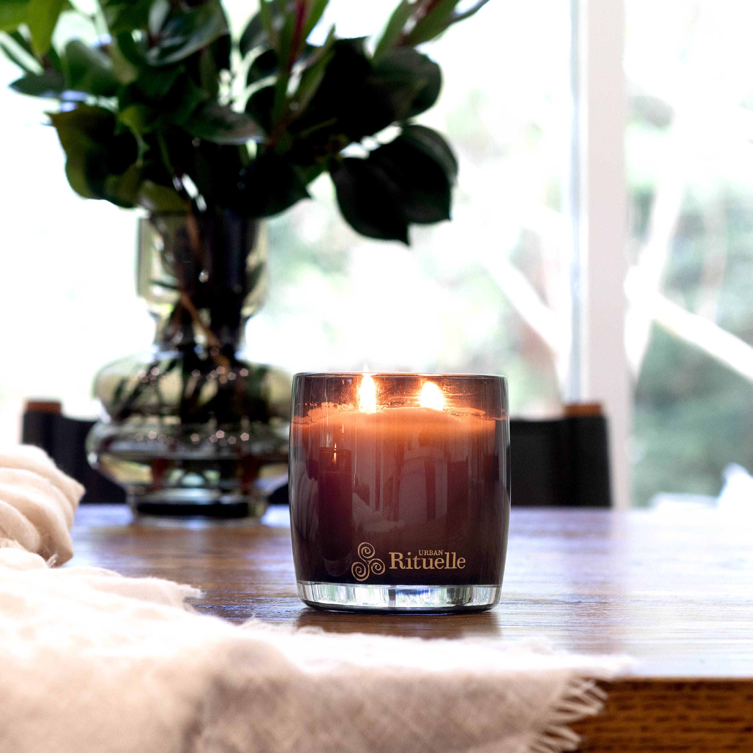 Black Amber, Rosewood & Cedar<br> Scented Soy Candle | 400gm